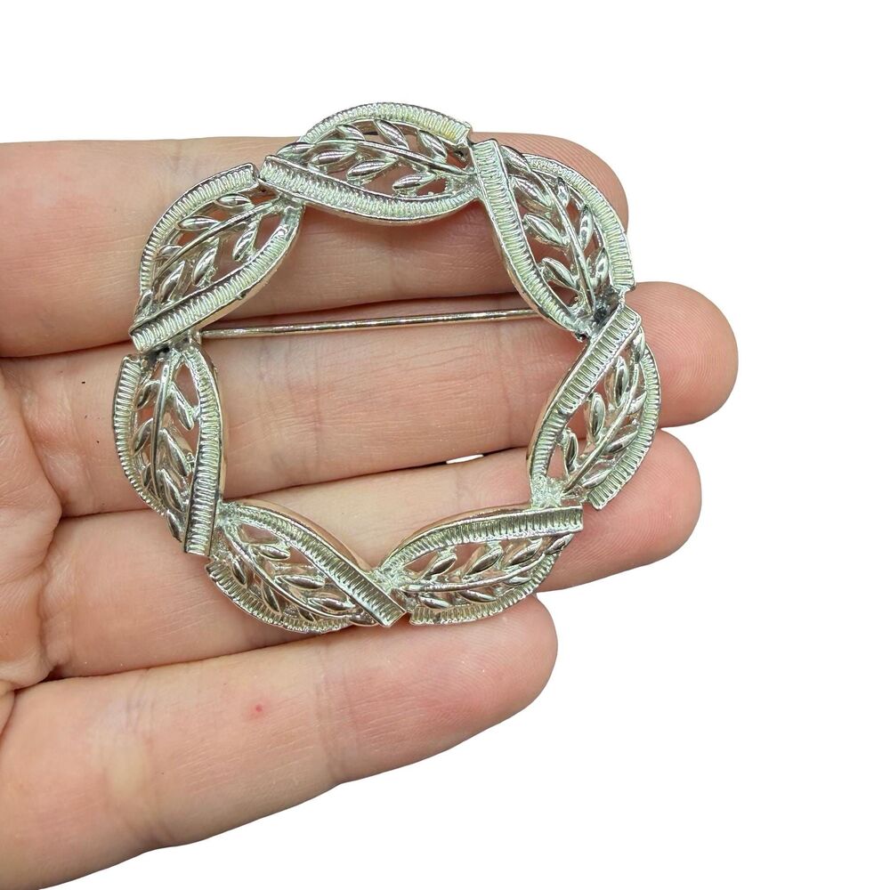 Vintage Jewelry Silver Tone Leaf Wreath Brooch Wreath Pin Silver Leaf Circle Bro